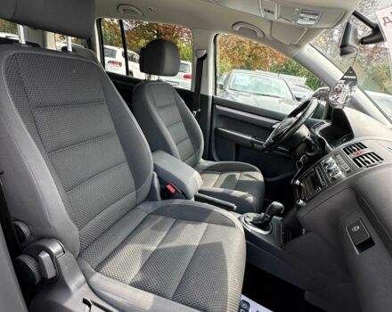 Сірий Фольксваген Туран, об'ємом двигуна 1.4 л та пробігом 213 тис. км за 9400 $, фото 18 на Automoto.ua