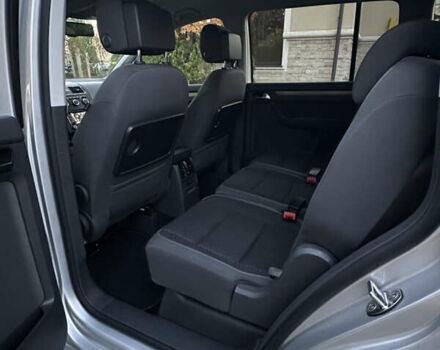 Фольксваген Туран 2013 в Сарнах на Automoto.ua Серый Фольксваген Туран, объемом двигателя 1.6 л и пробегом 249 тыс. км за 11350 $, фото 36 на Automoto.ua