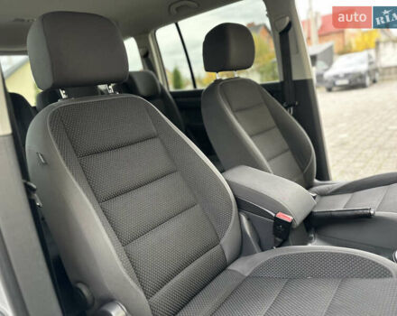 Серый Фольксваген Туран, объемом двигателя 2 л и пробегом 225 тыс. км за 10999 $, фото 103 на Automoto.ua