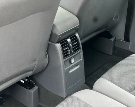 Серый Фольксваген Туран, объемом двигателя 1.6 л и пробегом 227 тыс. км за 9350 $, фото 17 на Automoto.ua