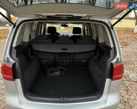 Серый Фольксваген Туран, объемом двигателя 1.6 л и пробегом 242 тыс. км за 10700 $, фото 20 на Automoto.ua