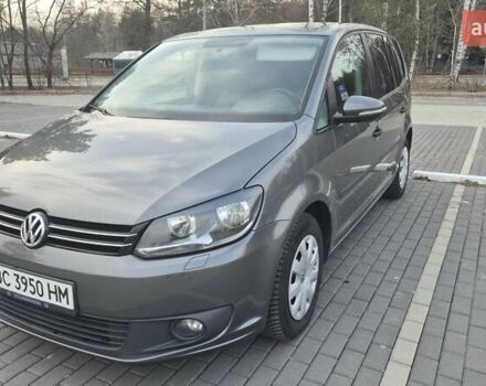 Серый Фольксваген Туран, объемом двигателя 1.6 л и пробегом 300 тыс. км за 10500 $, фото 2 на Automoto.ua