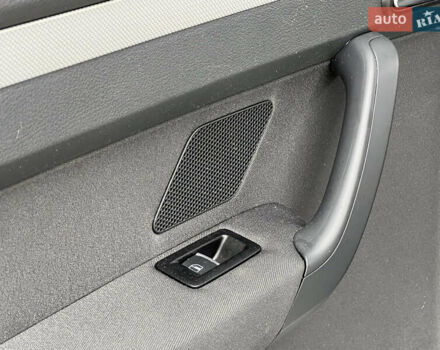 Серый Фольксваген Туран, объемом двигателя 1.97 л и пробегом 163 тыс. км за 14499 $, фото 38 на Automoto.ua