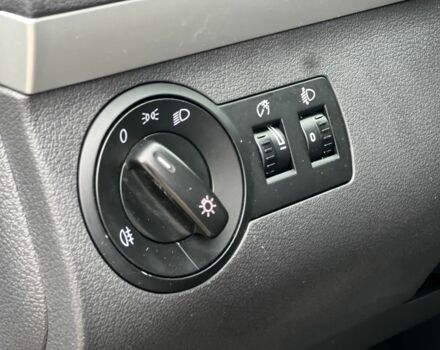 Серый Фольксваген Туран, объемом двигателя 1.6 л и пробегом 227 тыс. км за 9350 $, фото 11 на Automoto.ua