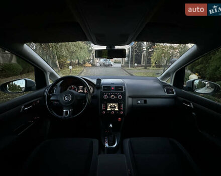 Фольксваген Туран 2013 в Сарнах на Automoto.ua Серый Фольксваген Туран, объемом двигателя 1.6 л и пробегом 249 тыс. км за 11350 $, фото 44 на Automoto.ua