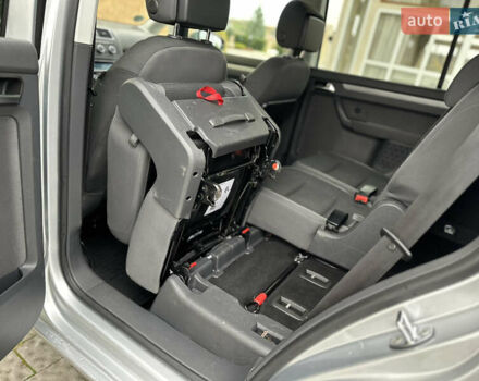 Серый Фольксваген Туран, объемом двигателя 2 л и пробегом 225 тыс. км за 10999 $, фото 145 на Automoto.ua