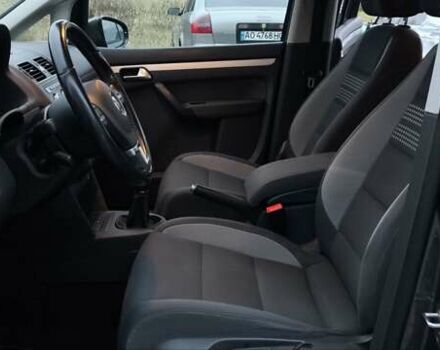 Серый Фольксваген Туран, объемом двигателя 1.4 л и пробегом 194 тыс. км за 9700 $, фото 22 на Automoto.ua