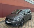 Серый Фольксваген Туран, объемом двигателя 1.6 л и пробегом 250 тыс. км за 11500 $, фото 1 на Automoto.ua