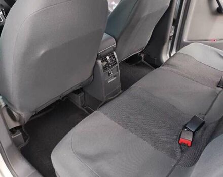 Серый Фольксваген Туран, объемом двигателя 1.6 л и пробегом 206 тыс. км за 10500 $, фото 2 на Automoto.ua