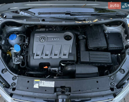 Серый Фольксваген Туран, объемом двигателя 1.6 л и пробегом 249 тыс. км за 10900 $, фото 58 на Automoto.ua