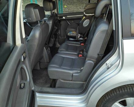 Сірий Фольксваген Туран, об'ємом двигуна 2 л та пробігом 270 тис. км за 9000 $, фото 13 на Automoto.ua