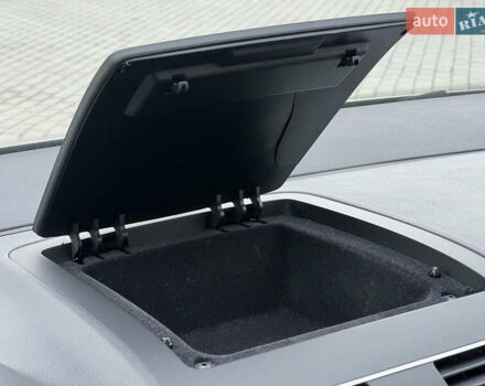 Серый Фольксваген Туран, объемом двигателя 1.97 л и пробегом 163 тыс. км за 14499 $, фото 45 на Automoto.ua