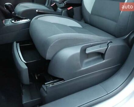 Серый Фольксваген Туран, объемом двигателя 1.39 л и пробегом 274 тыс. км за 11500 $, фото 24 на Automoto.ua