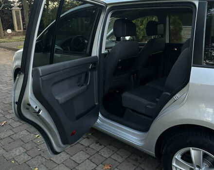 Фольксваген Туран 2013 в Сарнах на Automoto.ua Серый Фольксваген Туран, объемом двигателя 1.6 л и пробегом 249 тыс. км за 11350 $, фото 35 на Automoto.ua