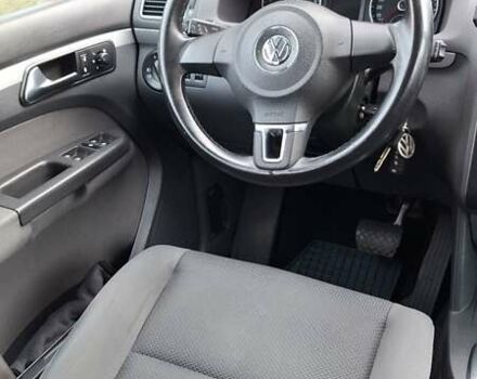 Серый Фольксваген Туран, объемом двигателя 1.97 л и пробегом 179 тыс. км за 14200 $, фото 19 на Automoto.ua