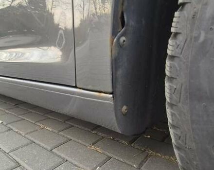 Серый Фольксваген Туран, объемом двигателя 1.6 л и пробегом 300 тыс. км за 10500 $, фото 24 на Automoto.ua