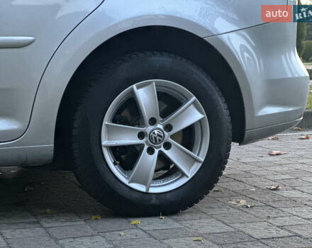 Фольксваген Туран 2013 в Сарнах на Automoto.ua Серый Фольксваген Туран, объемом двигателя 1.6 л и пробегом 249 тыс. км за 11350 $, фото 25 на Automoto.ua