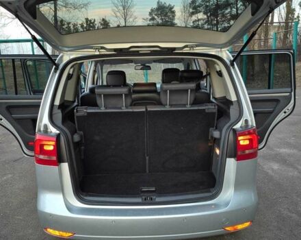 Сірий Фольксваген Туран, об'ємом двигуна 2 л та пробігом 270 тис. км за 9000 $, фото 17 на Automoto.ua