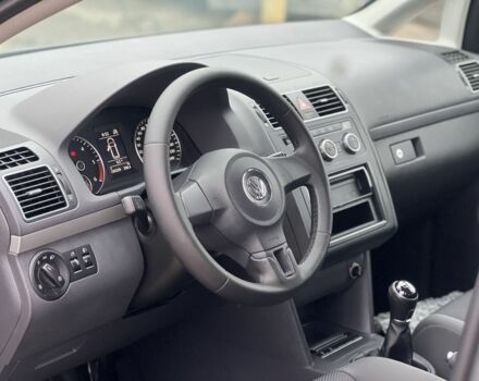 Серый Фольксваген Туран, объемом двигателя 1.6 л и пробегом 227 тыс. км за 9350 $, фото 10 на Automoto.ua