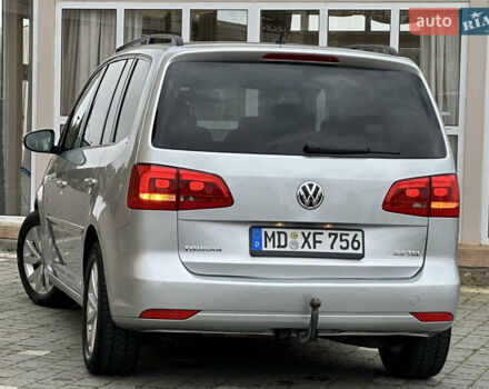 Серый Фольксваген Туран, объемом двигателя 2 л и пробегом 225 тыс. км за 10999 $, фото 74 на Automoto.ua