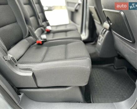 Серый Фольксваген Туран, объемом двигателя 2 л и пробегом 225 тыс. км за 10999 $, фото 130 на Automoto.ua