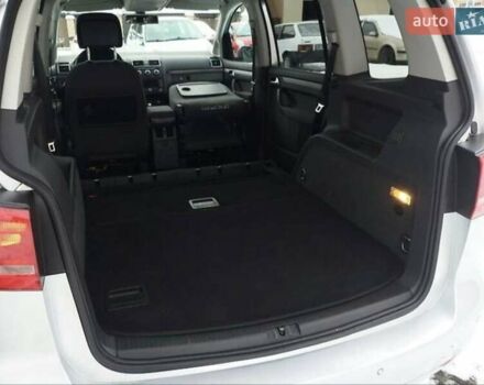 Серый Фольксваген Туран, объемом двигателя 1.39 л и пробегом 274 тыс. км за 11500 $, фото 21 на Automoto.ua