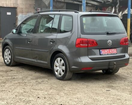 Серый Фольксваген Туран, объемом двигателя 1.6 л и пробегом 227 тыс. км за 9350 $, фото 6 на Automoto.ua