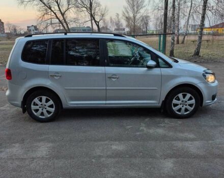 Сірий Фольксваген Туран, об'ємом двигуна 2 л та пробігом 270 тис. км за 9000 $, фото 4 на Automoto.ua