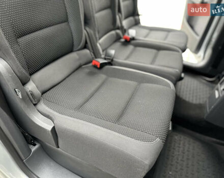 Серый Фольксваген Туран, объемом двигателя 2 л и пробегом 225 тыс. км за 10999 $, фото 131 на Automoto.ua