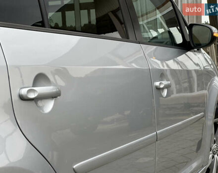 Серый Фольксваген Туран, объемом двигателя 2 л и пробегом 225 тыс. км за 10999 $, фото 60 на Automoto.ua