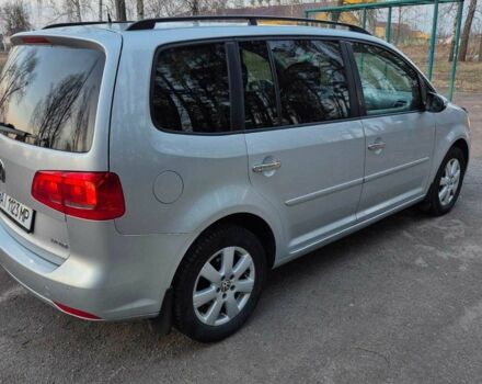 Сірий Фольксваген Туран, об'ємом двигуна 2 л та пробігом 270 тис. км за 9000 $, фото 3 на Automoto.ua