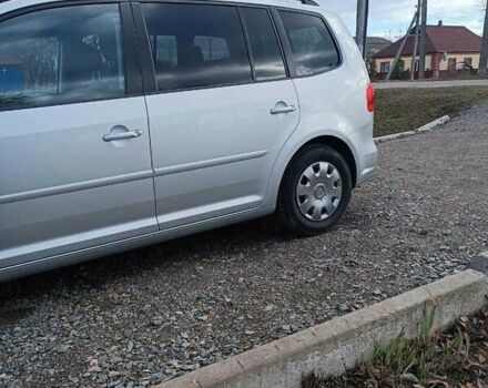 Серый Фольксваген Туран, объемом двигателя 1.6 л и пробегом 206 тыс. км за 10500 $, фото 12 на Automoto.ua