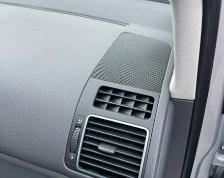 Серый Фольксваген Туран, объемом двигателя 1.97 л и пробегом 163 тыс. км за 14499 $, фото 56 на Automoto.ua