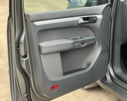 Серый Фольксваген Туран, объемом двигателя 1.6 л и пробегом 227 тыс. км за 9350 $, фото 9 на Automoto.ua