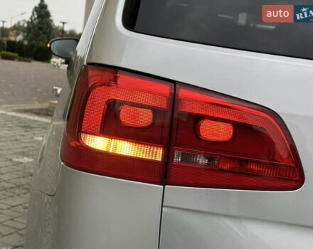 Серый Фольксваген Туран, объемом двигателя 2 л и пробегом 225 тыс. км за 10999 $, фото 84 на Automoto.ua