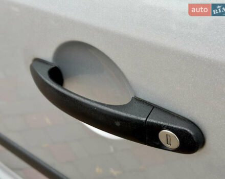 Серый Фольксваген Туран, объемом двигателя 1.39 л и пробегом 223 тыс. км за 10500 $, фото 16 на Automoto.ua