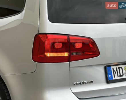 Серый Фольксваген Туран, объемом двигателя 2 л и пробегом 225 тыс. км за 10999 $, фото 76 на Automoto.ua