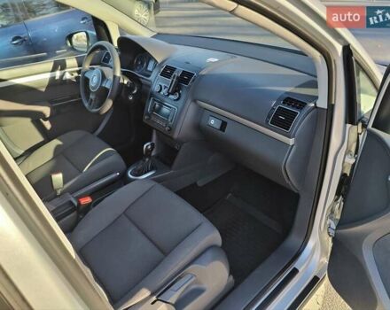 Серый Фольксваген Туран, объемом двигателя 1.6 л и пробегом 193 тыс. км за 11499 $, фото 13 на Automoto.ua