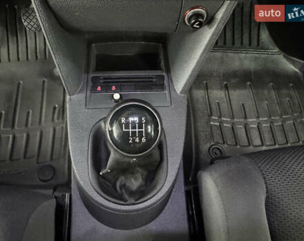 Серый Фольксваген Туран, объемом двигателя 0 л и пробегом 256 тыс. км за 11190 $, фото 35 на Automoto.ua