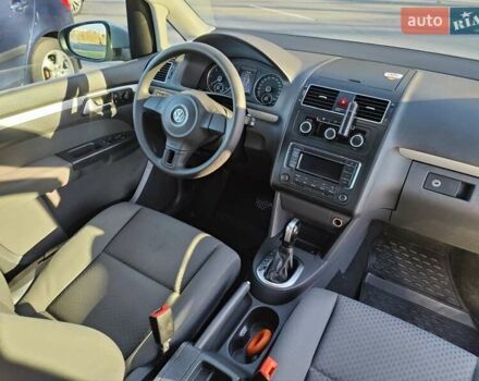 Серый Фольксваген Туран, объемом двигателя 1.6 л и пробегом 193 тыс. км за 11499 $, фото 19 на Automoto.ua