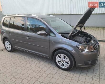 Серый Фольксваген Туран, объемом двигателя 1.6 л и пробегом 238 тыс. км за 14450 $, фото 17 на Automoto.ua