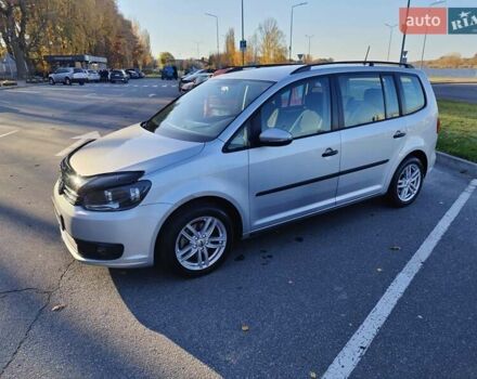 Серый Фольксваген Туран, объемом двигателя 1.6 л и пробегом 193 тыс. км за 11499 $, фото 3 на Automoto.ua