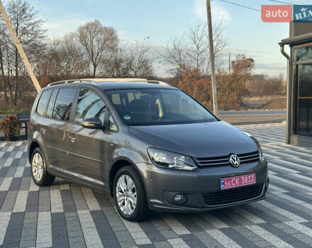 Серый Фольксваген Туран, объемом двигателя 2 л и пробегом 253 тыс. км за 12700 $, фото 32 на Automoto.ua