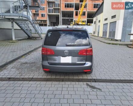 Серый Фольксваген Туран, объемом двигателя 1.6 л и пробегом 238 тыс. км за 14450 $, фото 41 на Automoto.ua