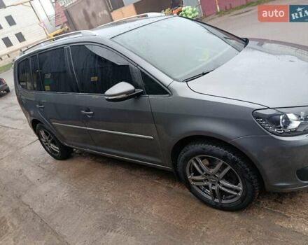 Серый Фольксваген Туран, объемом двигателя 2 л и пробегом 276 тыс. км за 14200 $, фото 4 на Automoto.ua