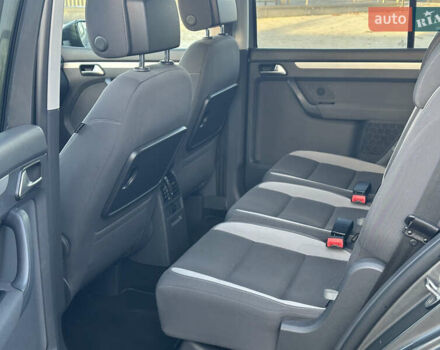 Серый Фольксваген Туран, объемом двигателя 2 л и пробегом 253 тыс. км за 12700 $, фото 15 на Automoto.ua