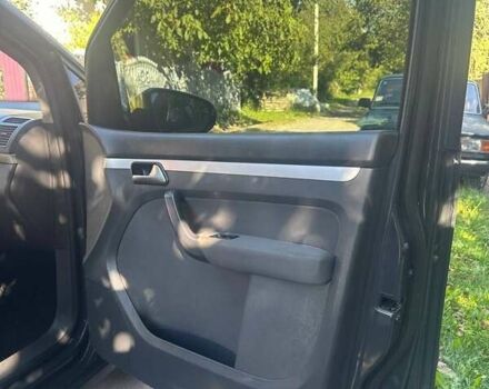 Серый Фольксваген Туран, объемом двигателя 1.6 л и пробегом 189 тыс. км за 11000 $, фото 14 на Automoto.ua