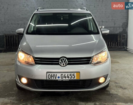 Серый Фольксваген Туран, объемом двигателя 0 л и пробегом 256 тыс. км за 11190 $, фото 4 на Automoto.ua