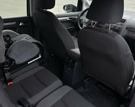 Серый Фольксваген Туран, объемом двигателя 1.97 л и пробегом 132 тыс. км за 13800 $, фото 7 на Automoto.ua