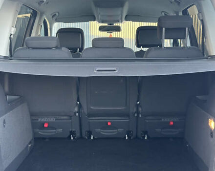 Серый Фольксваген Туран, объемом двигателя 2 л и пробегом 253 тыс. км за 12700 $, фото 18 на Automoto.ua